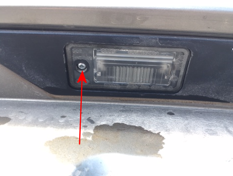 Office refugee Audi A3 number plate light bulb replacement